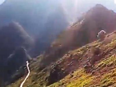 广西河池旅游视频:河池七百弄，魔鬼的山坳，自驾的天堂，堪比西藏公路