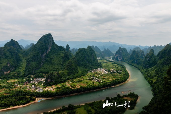 桂林旅游休闲一程，半城山水，人在画中游